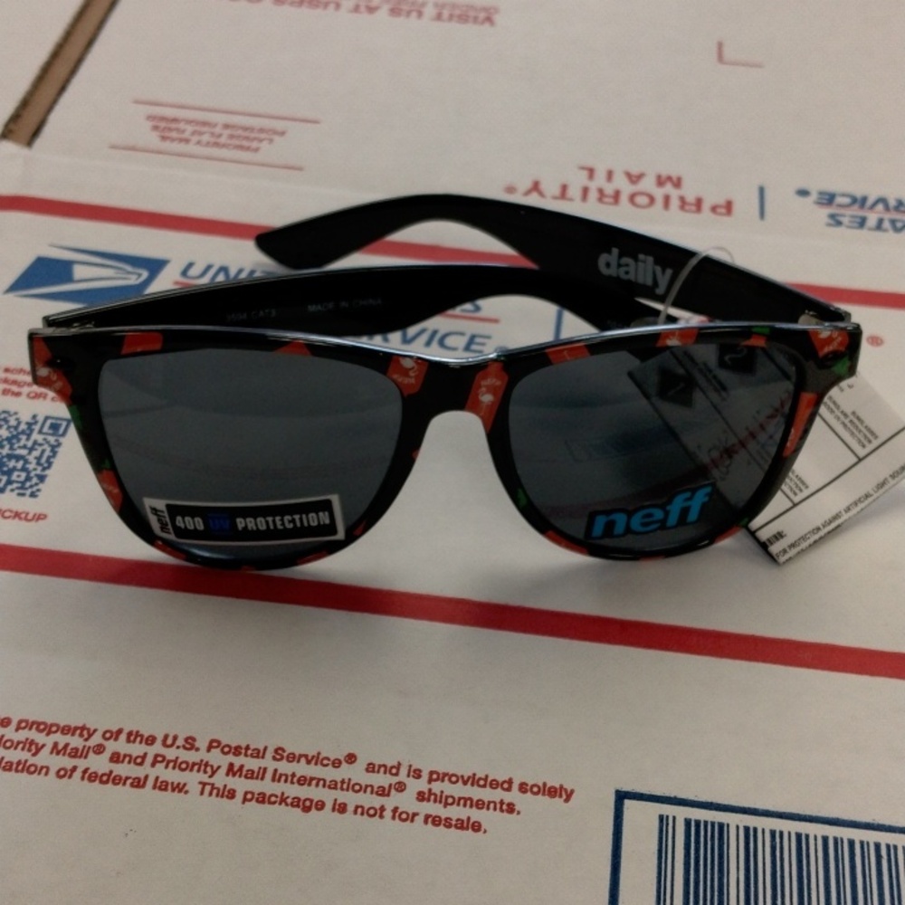 Neff Hot sauce flamingo Sunglasses